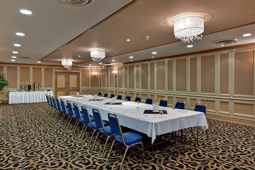 Holiday Inn Sudbury By Ihg Nhà hàng bức ảnh