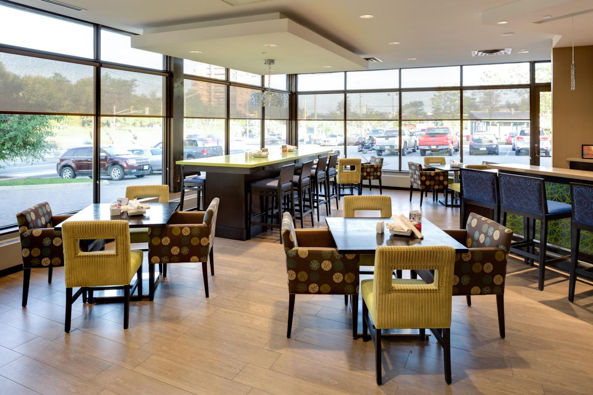 Holiday Inn Sudbury By Ihg Ngoại thất bức ảnh